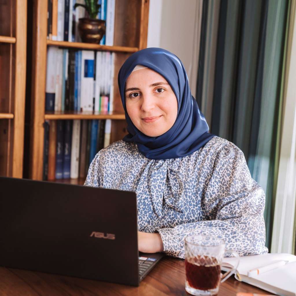 Photo of Presenter Ms. Batol Hudayfa